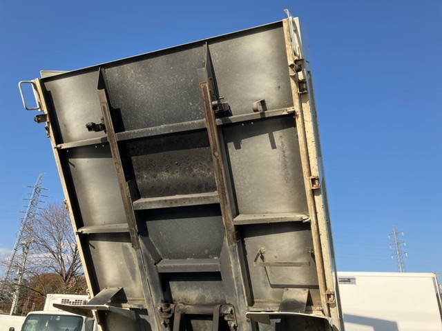 いすゞエルフダンプ小型（2t・3t）[写真14]