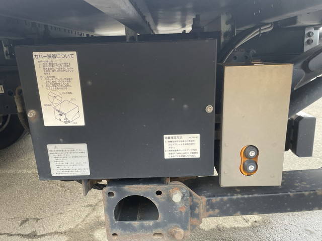 いすゞエルフアルミバン小型（2t・3t）[写真18]