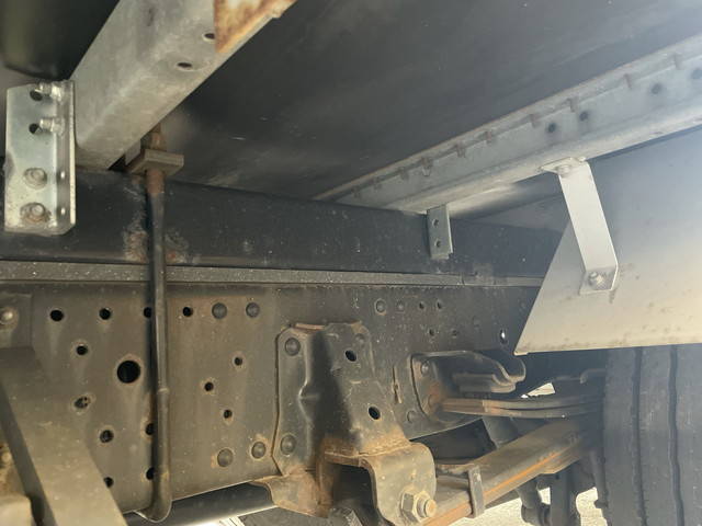 いすゞエルフアルミバン小型（2t・3t）[写真21]