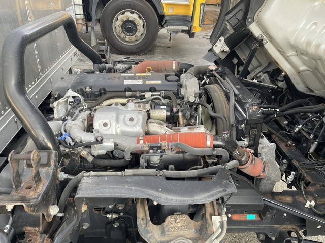 いすゞエルフアルミバン小型（2t・3t）[写真25]