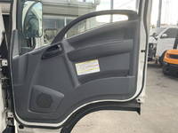 いすゞエルフアルミバン小型（2t・3t）[写真30]