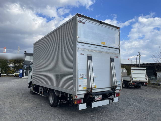いすゞエルフアルミバン小型（2t・3t）[写真04]