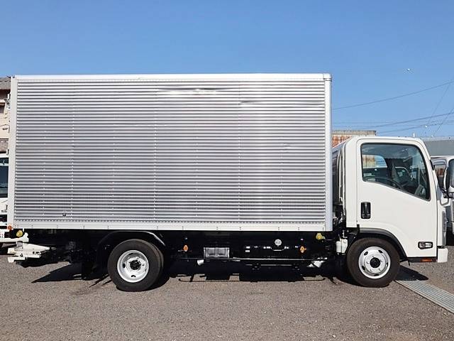 いすゞエルフアルミバン小型（2t・3t）[写真05]