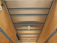 いすゞエルフアルミバン小型（2t・3t）[写真09]