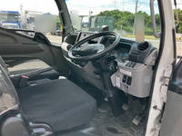 三菱ふそうキャンターダブルキャブ（Wキャブ）小型（2t・3t）[写真13]