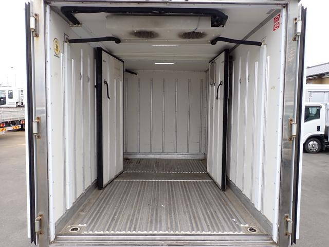 いすゞエルフ冷凍車（冷蔵車）小型（2t・3t）[写真12]