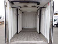 いすゞエルフ冷凍車（冷蔵車）小型（2t・3t）[写真12]