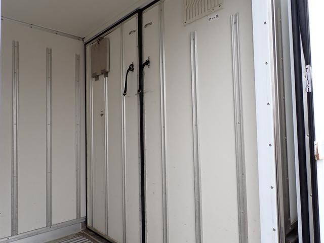 いすゞエルフ冷凍車（冷蔵車）小型（2t・3t）[写真16]