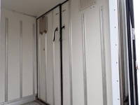 いすゞエルフ冷凍車（冷蔵車）小型（2t・3t）[写真16]