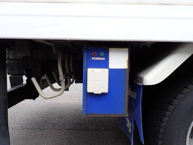 いすゞエルフ冷凍車（冷蔵車）小型（2t・3t）[写真23]