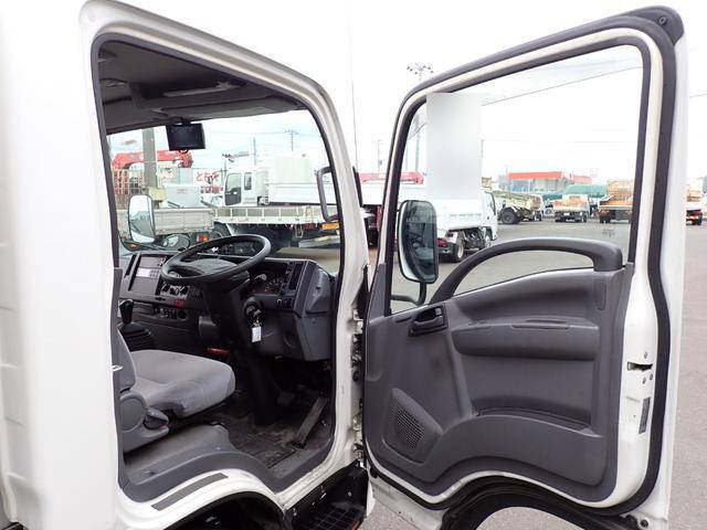 いすゞエルフ冷凍車（冷蔵車）小型（2t・3t）[写真30]