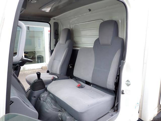 いすゞエルフ冷凍車（冷蔵車）小型（2t・3t）[写真32]