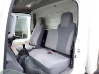 いすゞエルフ冷凍車（冷蔵車）小型（2t・3t）[写真32]