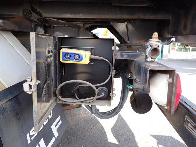 いすゞエルフローダーダンプ小型（2t・3t）[写真10]