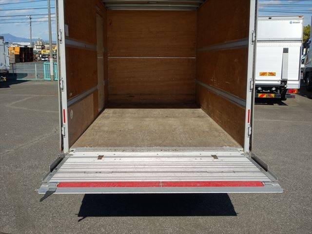 いすゞエルフアルミバン小型（2t・3t）[写真20]