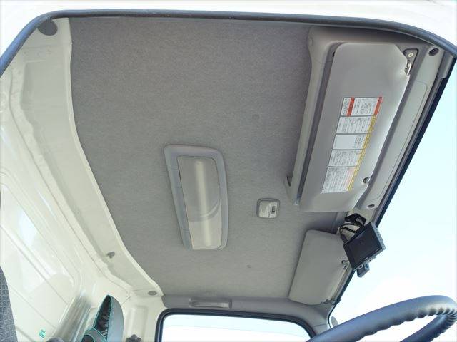 いすゞエルフアルミバン小型（2t・3t）[写真24]