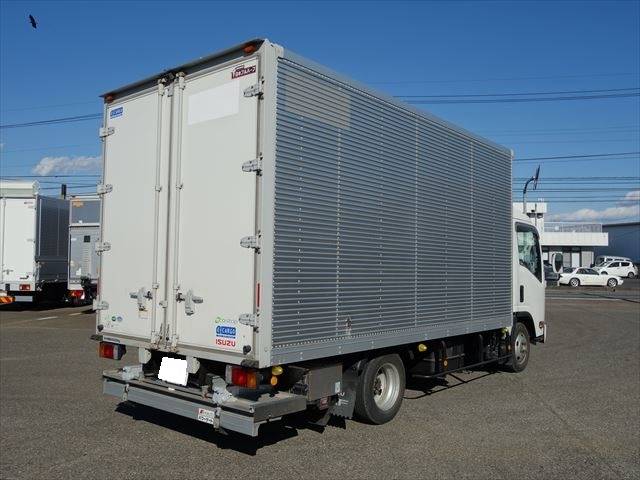 いすゞエルフアルミバン小型（2t・3t）[写真04]