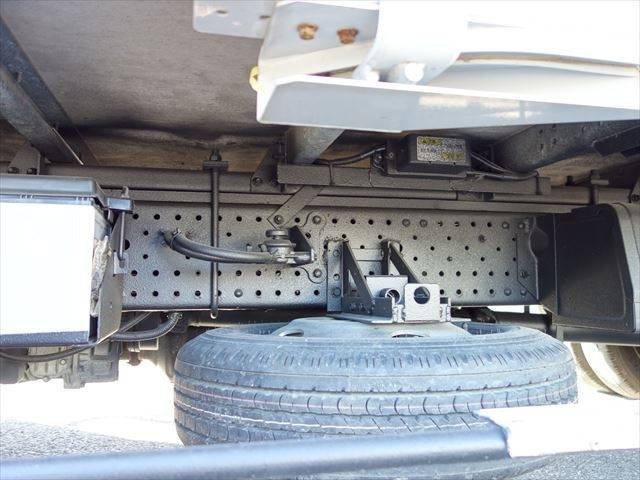 いすゞエルフアルミバン小型（2t・3t）[写真05]