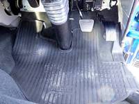 三菱ふそうキャンター平ボディ小型（2t・3t）[写真18]