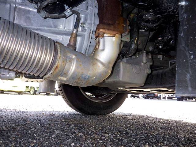 三菱ふそうキャンター平ボディ小型（2t・3t）[写真24]