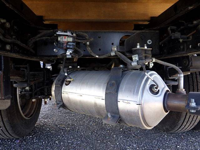 三菱ふそうキャンター平ボディ小型（2t・3t）[写真27]