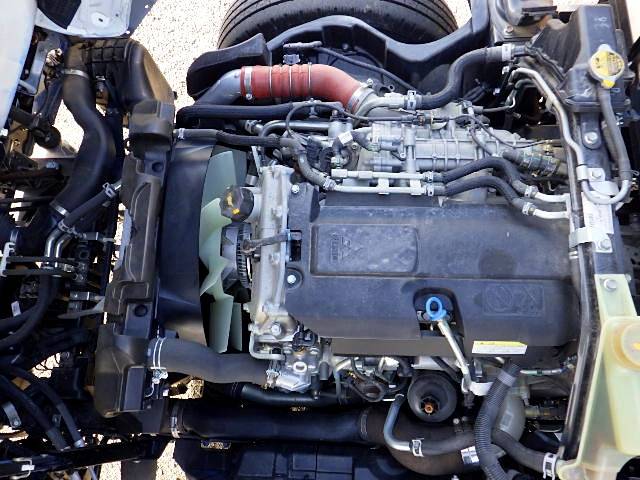 三菱ふそうキャンター平ボディ小型（2t・3t）[写真35]