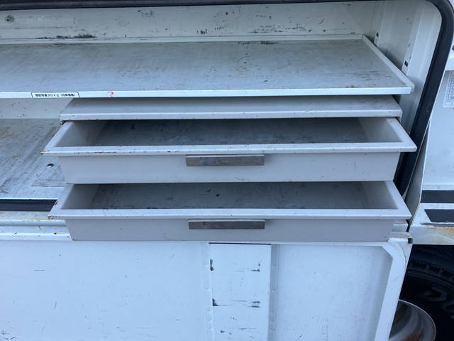 いすゞエルフ高所作業車小型（2t・3t）[写真13]