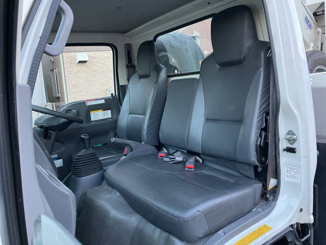 いすゞエルフ高所作業車小型（2t・3t）[写真30]