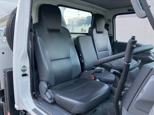 いすゞエルフ高所作業車小型（2t・3t）[写真31]