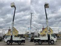 いすゞエルフ高所作業車小型（2t・3t）[写真07]