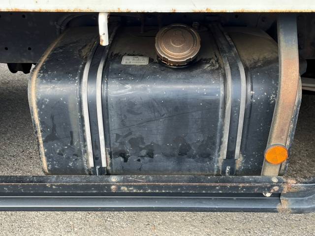 日野レンジャー平ボディ中型（4t）[写真16]