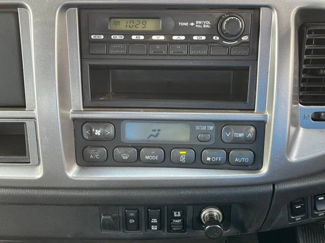 日野レンジャー平ボディ中型（4t）[写真19]