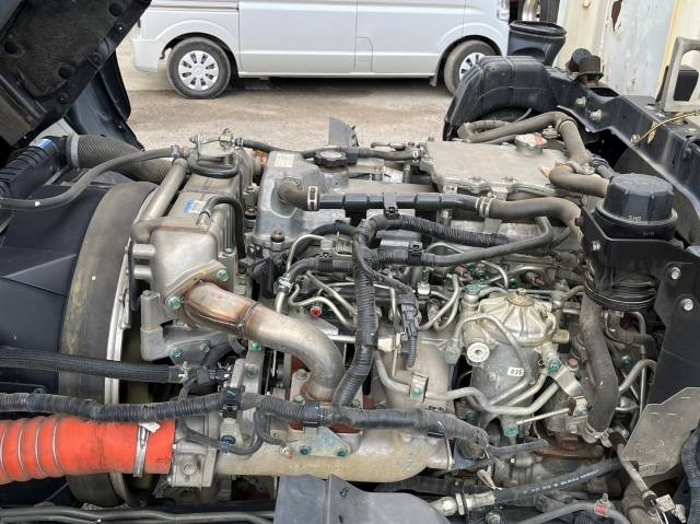 日野レンジャー平ボディ中型（4t）[写真25]