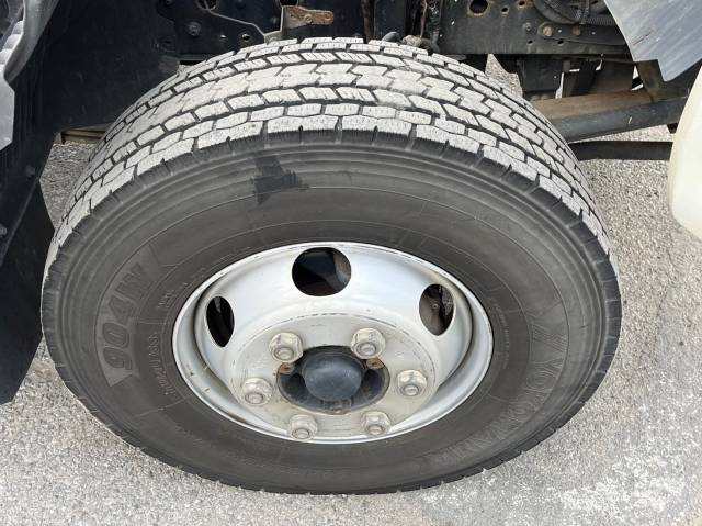 日野レンジャー平ボディ中型（4t）[写真29]