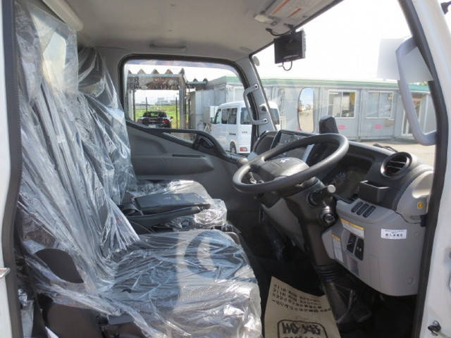 三菱ふそうキャンター冷凍車（冷蔵車）小型（2t・3t）[写真15]