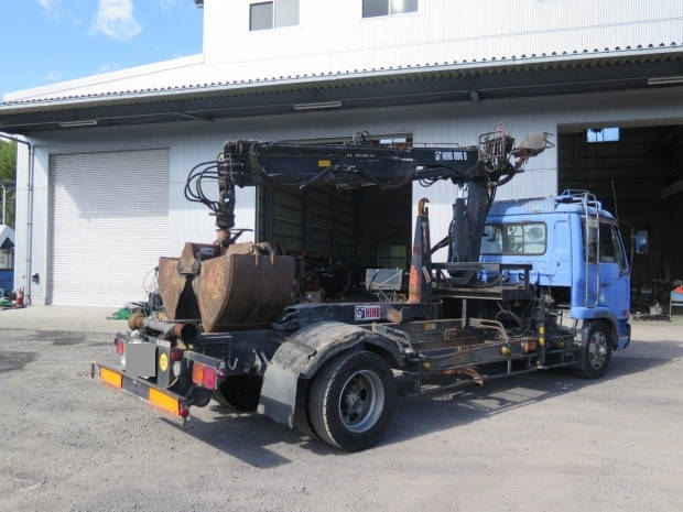 UDトラックスコンドルコンテナ専用車増トン（6t・8t）[写真02]