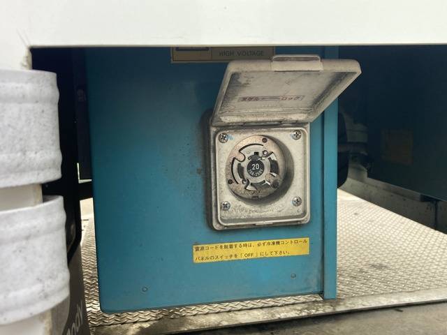 いすゞエルフ移動販売車小型（2t・3t）[写真28]