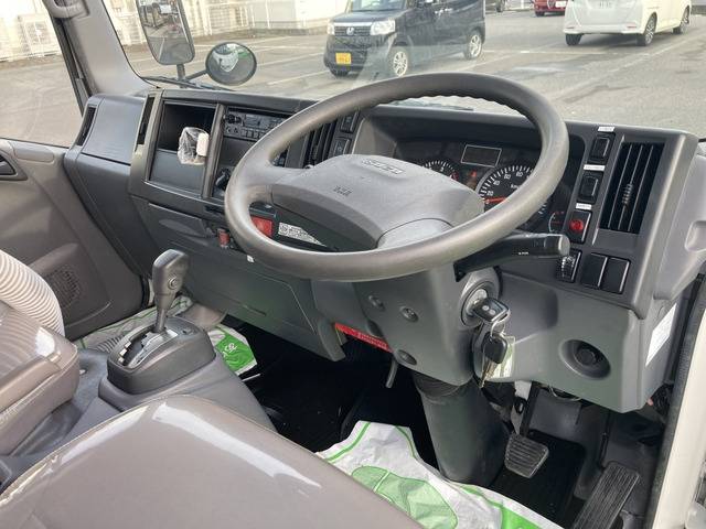 いすゞエルフ移動販売車小型（2t・3t）[写真38]