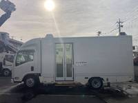 いすゞエルフ移動販売車小型（2t・3t）[写真04]