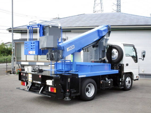 いすゞエルフ高所作業車小型（2t・3t）[写真02]