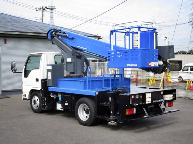 いすゞエルフ高所作業車小型（2t・3t）[写真07]