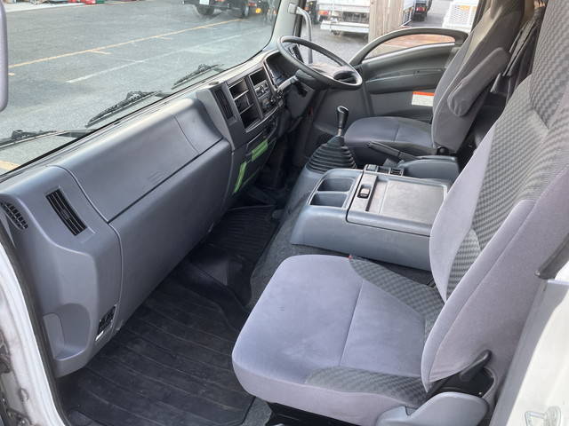 いすゞフォワードアルミウイング中型（4t）[写真24]