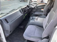 いすゞフォワードアルミウイング中型（4t）[写真24]