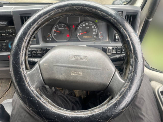 いすゞエルフダンプ小型（2t・3t）[写真24]