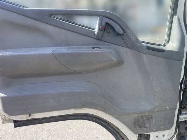 三菱ふそうキャンターダンプ小型（2t・3t）[写真26]