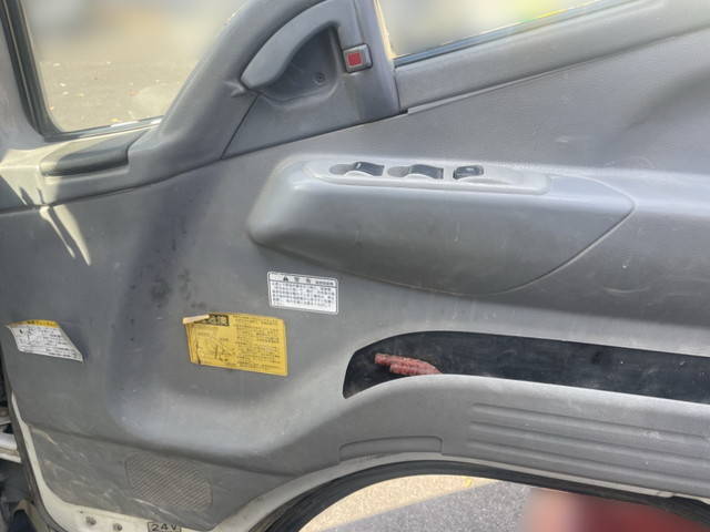 三菱ふそうキャンターダンプ小型（2t・3t）[写真27]