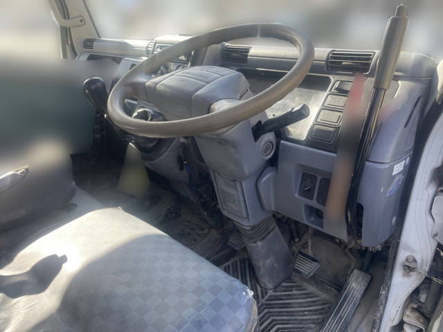 三菱ふそうキャンターダンプ小型（2t・3t）[写真28]