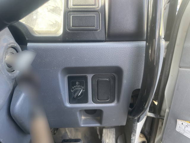 三菱ふそうキャンターダンプ小型（2t・3t）[写真33]