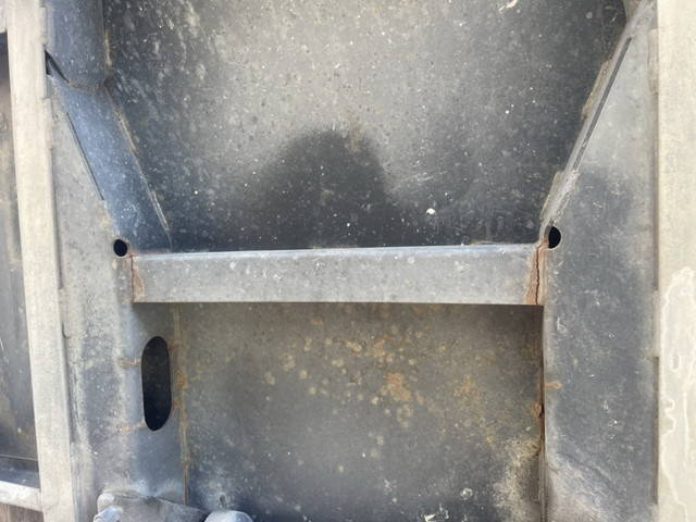 三菱ふそうキャンターダンプ小型（2t・3t）[写真08]