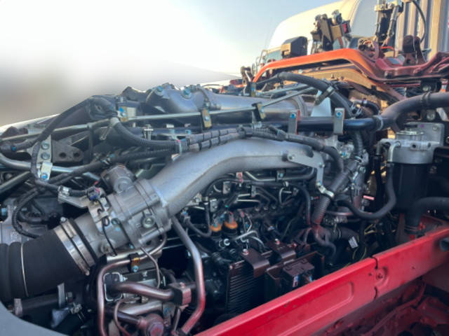 いすゞギガトレーラーヘッド（トラクターヘッド）大型（10t）[写真17]